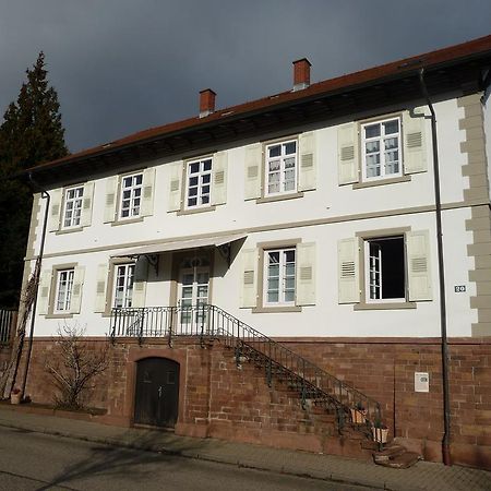 Alte Apotheke Bed & Breakfast Karlsbad Exterior foto