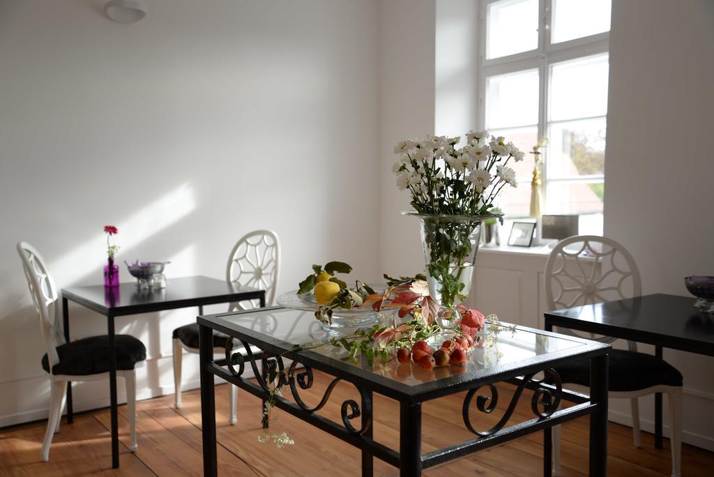 Alte Apotheke Bed & Breakfast Karlsbad Exterior foto